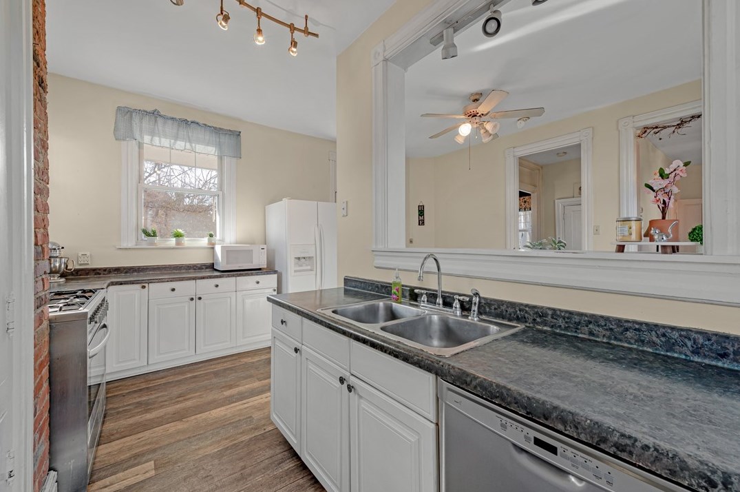 639 Walnut St, North Huntingdon PA  15642-3533 exterior