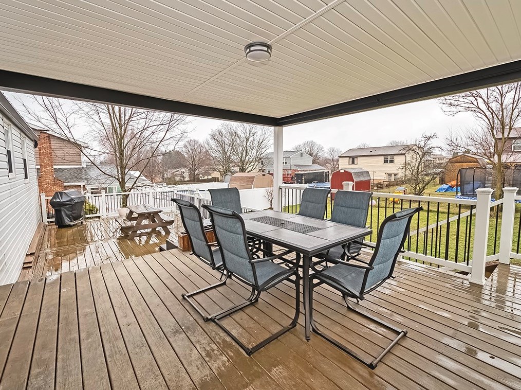 925 2nd Ave, Freedom PA  15042-2705 exterior