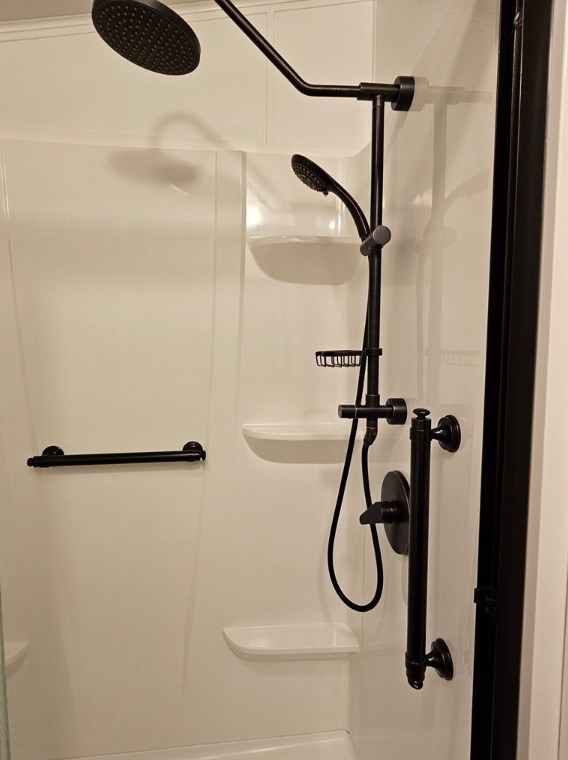 232 Baxter Ln, Butler PA  16001-8154 exterior