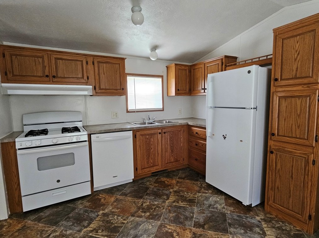 232 Baxter Ln, Butler PA  16001-8154 exterior