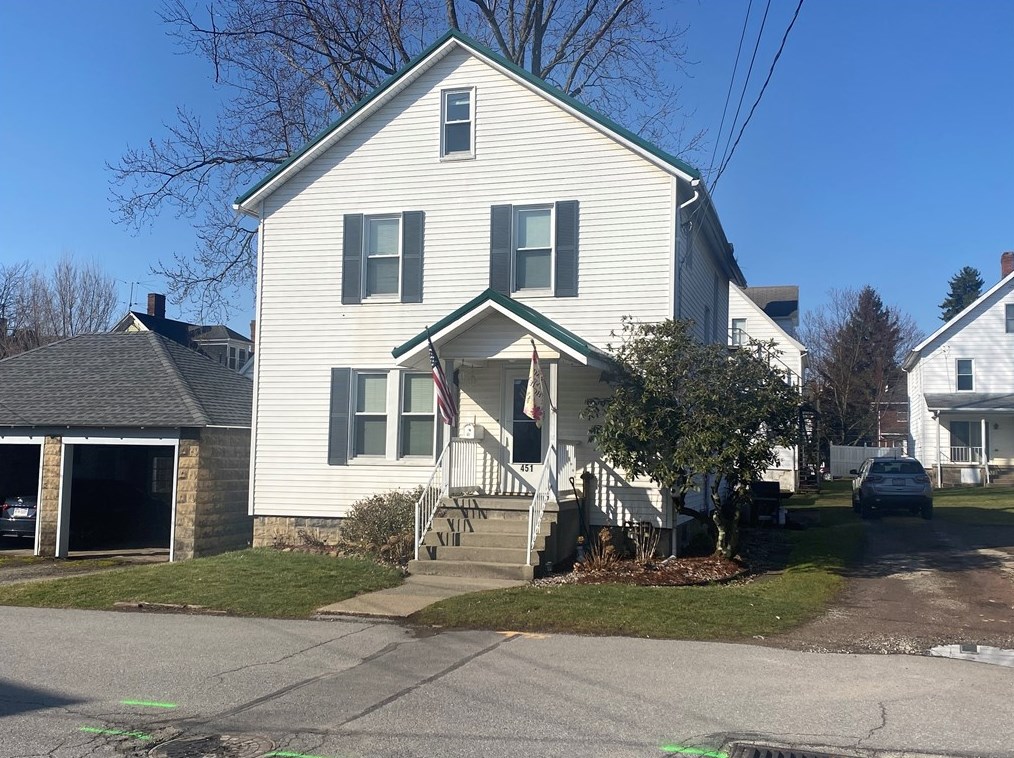 451 7th St, Indiana PA  15701-2905 exterior