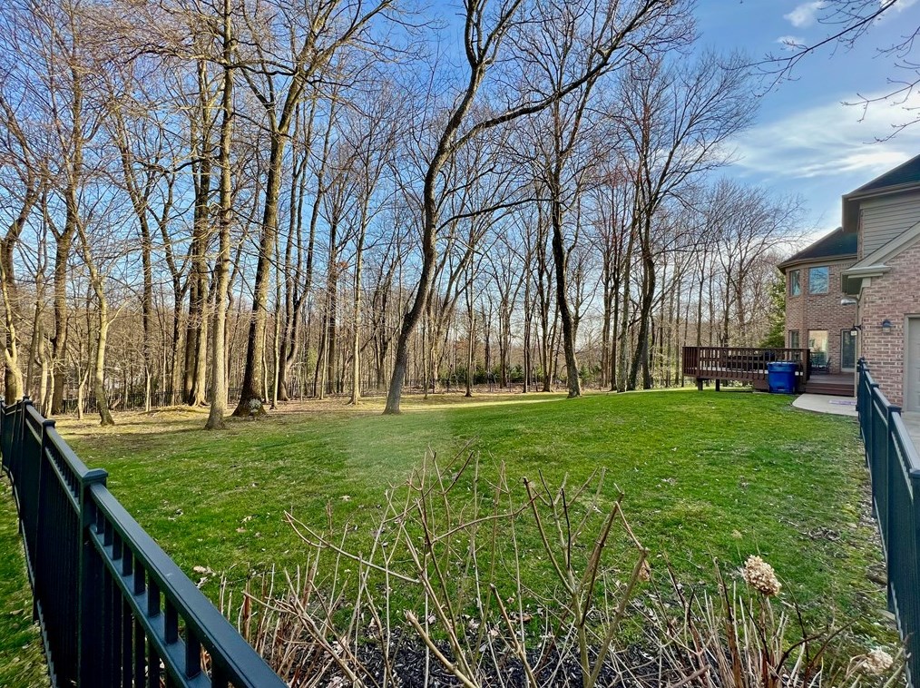 4003 Forest Glen Dr, Greensburg PA  15601-9068 exterior