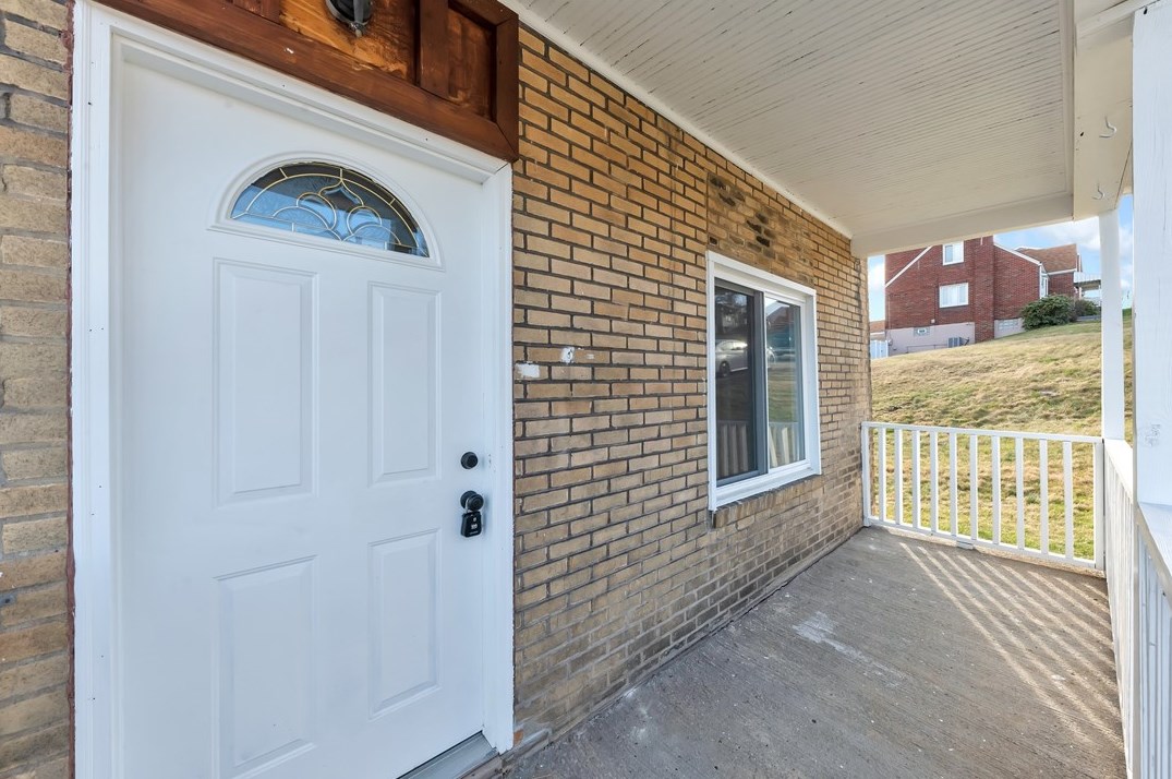 3 Franklin Ave, North Huntingdon PA  15642-3312 exterior