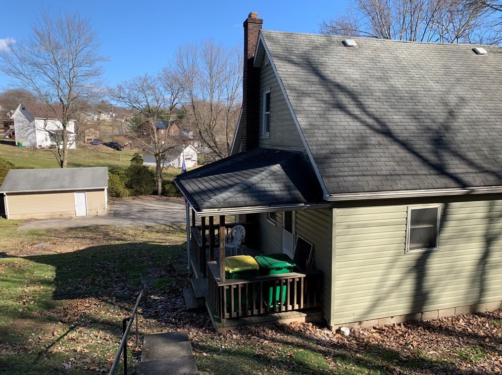 135 Ayers Ave, Butler PA  16001-3201 exterior