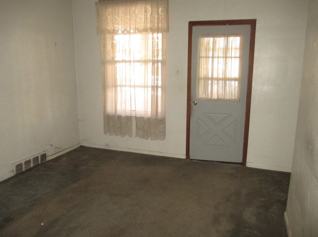 415 Eleanor St, Monroeville PA  15140-1313 exterior