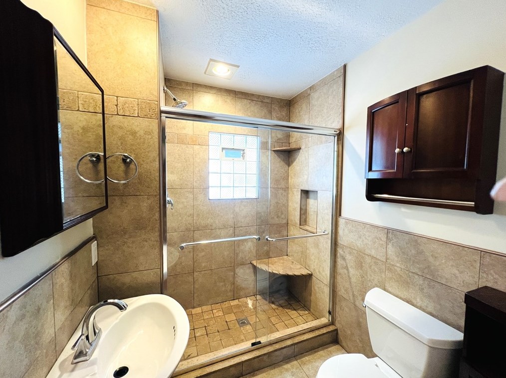 7 Forney Ln, New Castle PA  16105-1817 exterior