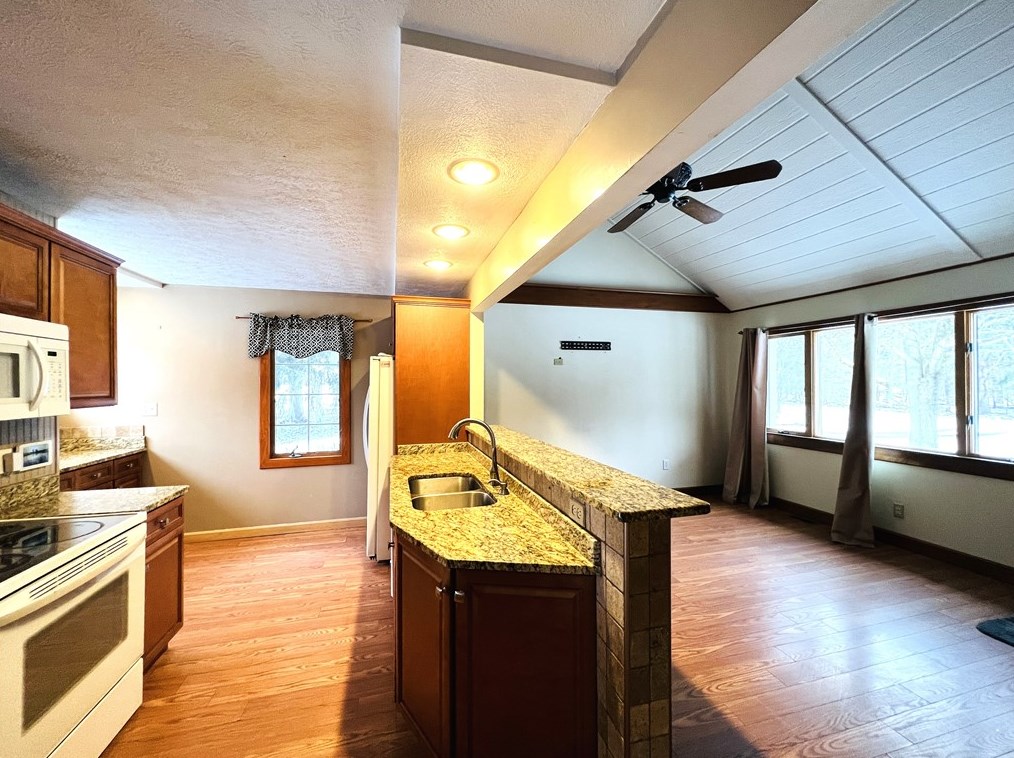 7 Forney Ln, New Castle PA  16105-1817 exterior