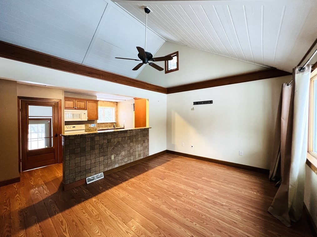 7 Forney Ln, New Castle PA  16105-1817 exterior