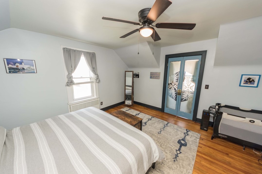 2551 Park Rd, Bethel Park PA  15102-3647 exterior