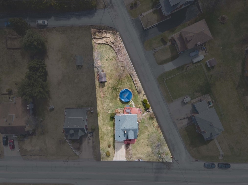 2551 Park Rd, Bethel Park PA  15102-3647 exterior