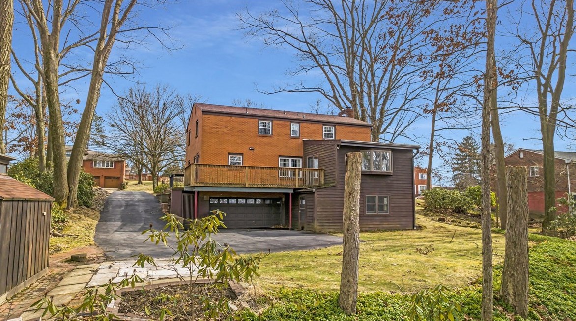 4179 Timberlane Dr, Allison Park PA  15101-2932 exterior