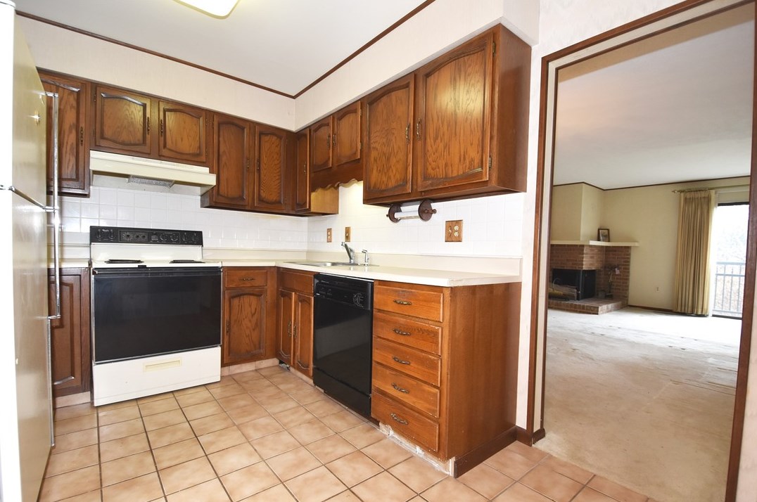 110 Williamsburg Ln, Export PA  15632-1526 exterior