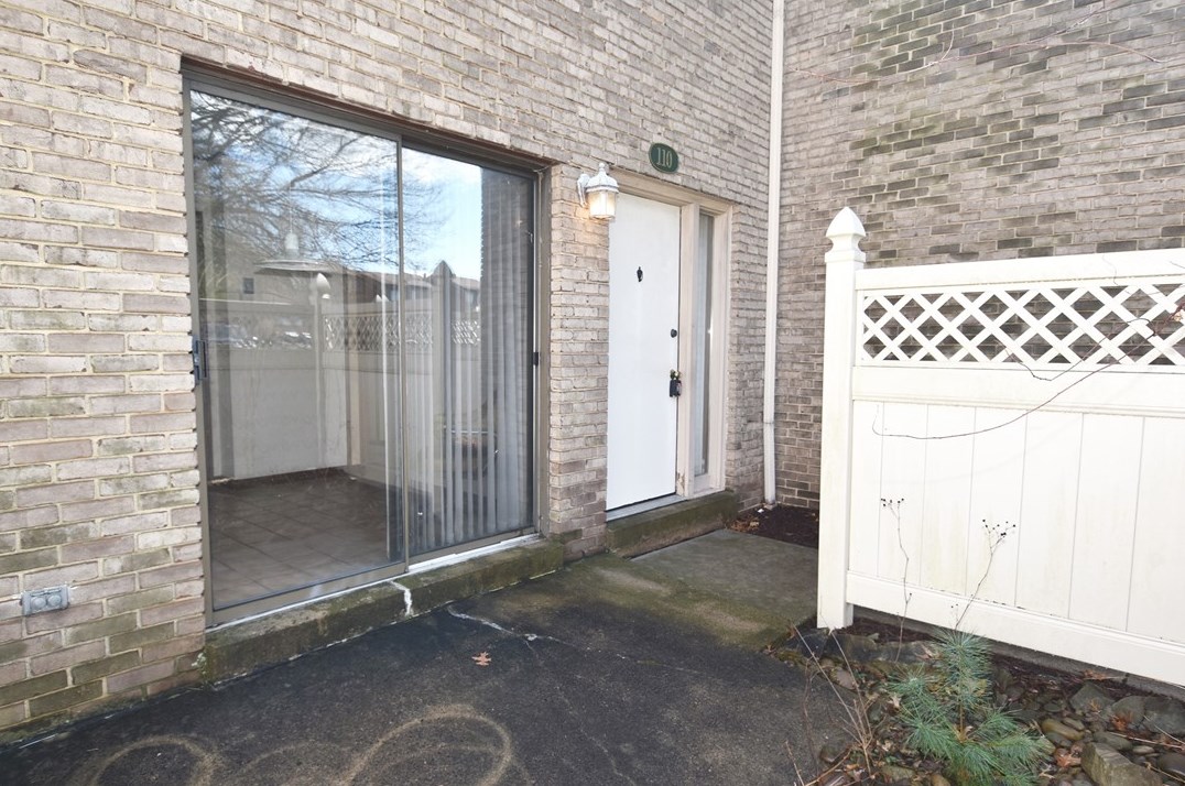 110 Williamsburg Ln, Export PA  15632-1526 exterior