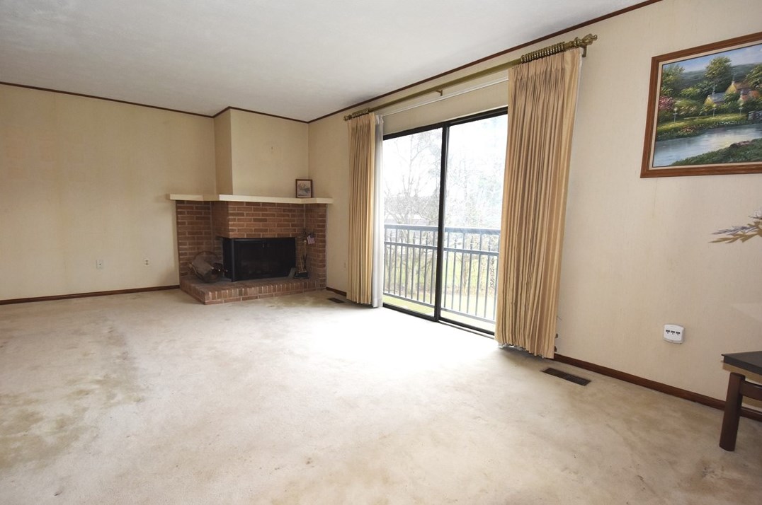 110 Williamsburg Ln, Export PA  15632-1526 exterior