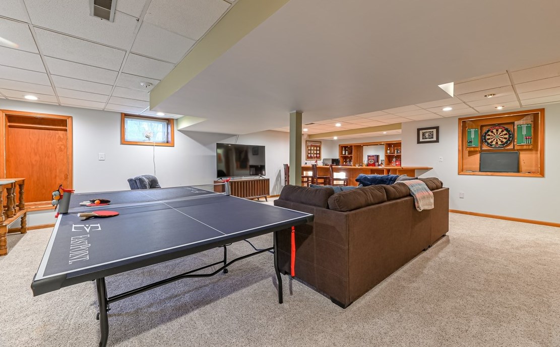 152 Winterwood Dr, Butler PA  16001-7334 exterior