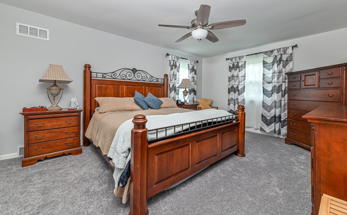 152 Winterwood Dr, Butler PA  16001-7334 exterior