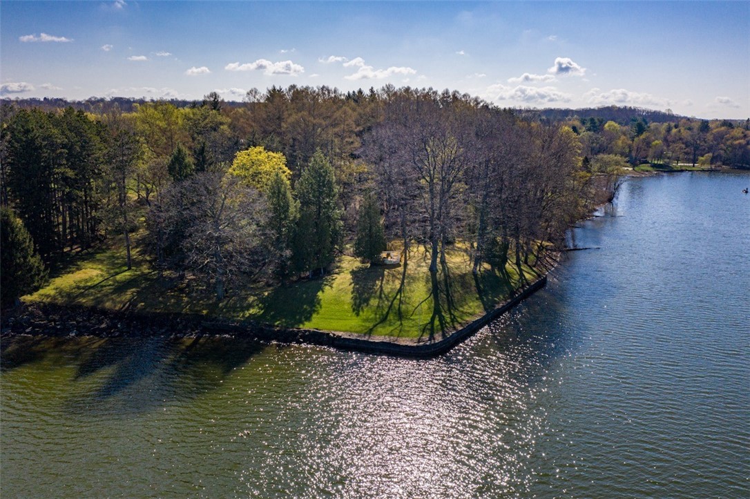 5081 E Lake Rd, ShenangoCRA, PA 16134 MLS 1598592 Coldwell Banker