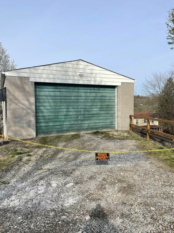 86 Dewey Ave, Washington PA  15301-6307 exterior