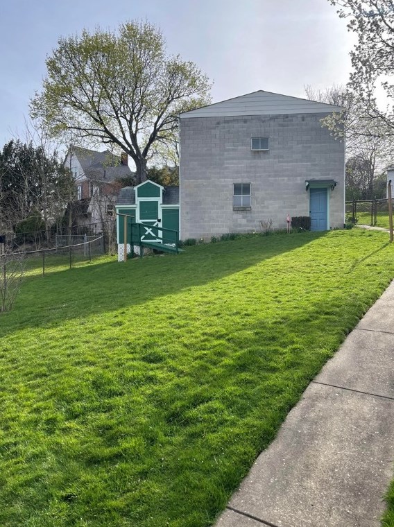 86 Dewey Ave, Washington PA  15301-6307 exterior