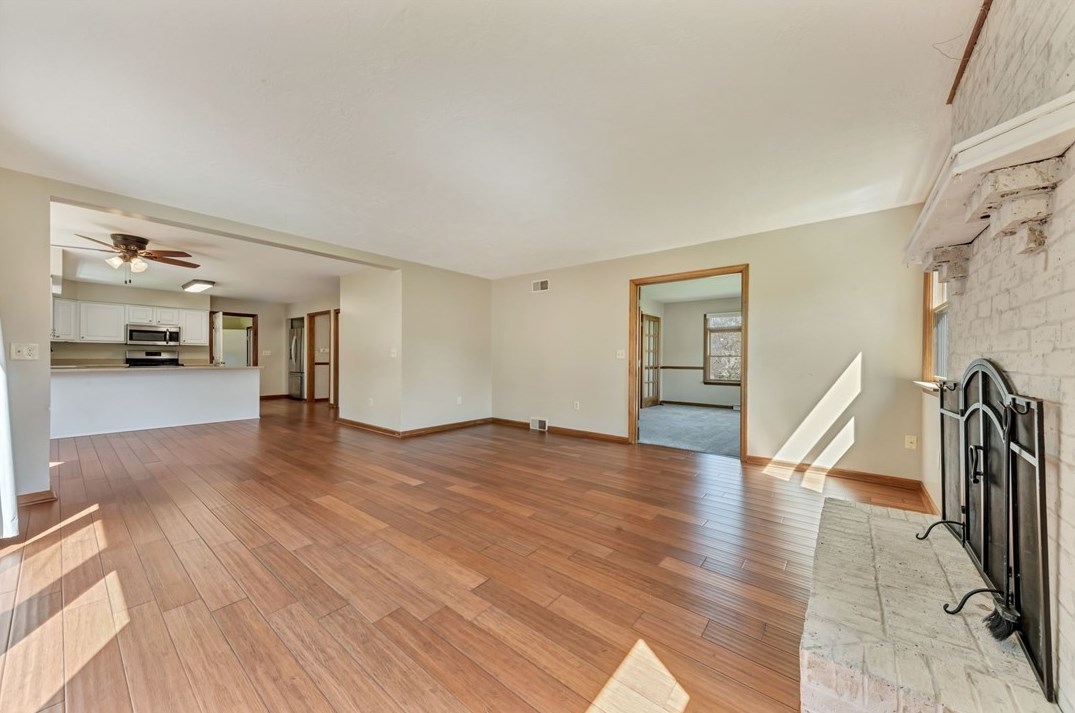 251 Cumberland Dr, Seven Fields PA  16046-8005 exterior