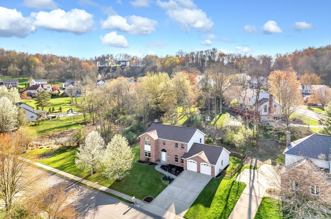 251 Cumberland Dr, Seven Fields PA  16046-8005 exterior