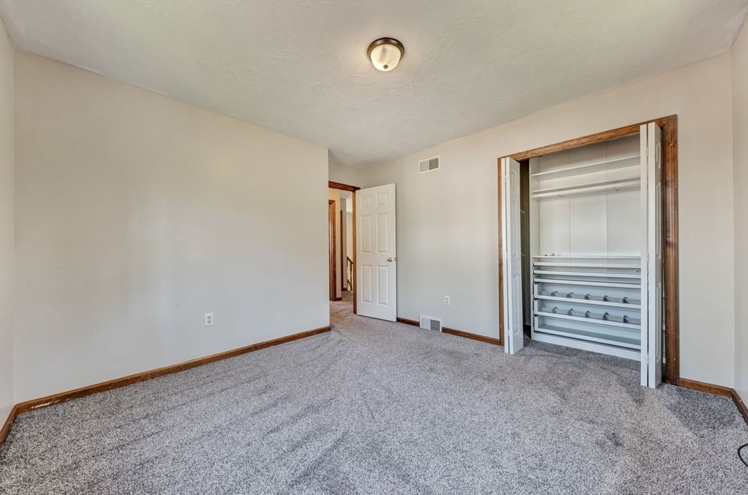 251 Cumberland Dr, Seven Fields PA  16046-8005 exterior