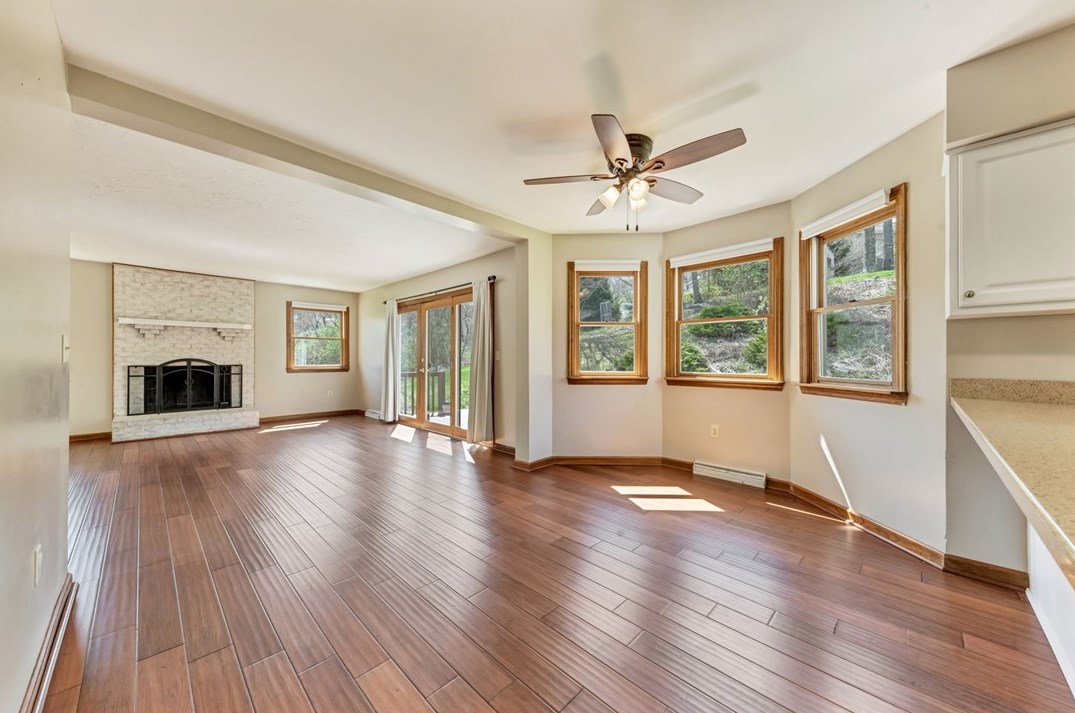 251 Cumberland Dr, Seven Fields PA  16046-8005 exterior