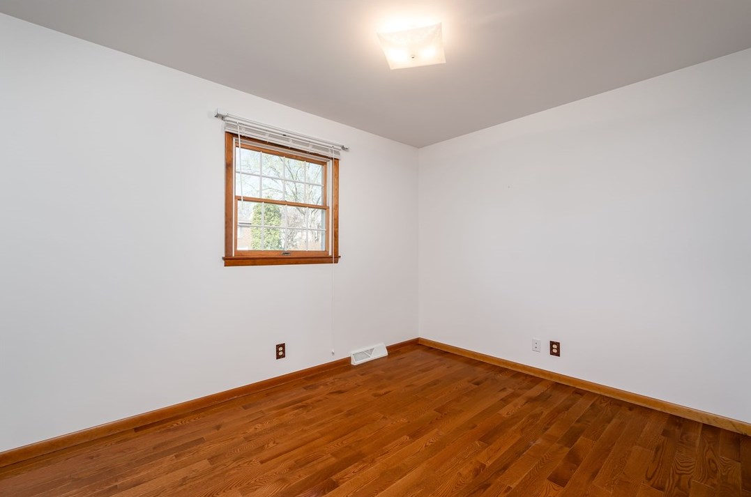 102 Rembrandt Dr, Butler PA  16002-7558 exterior