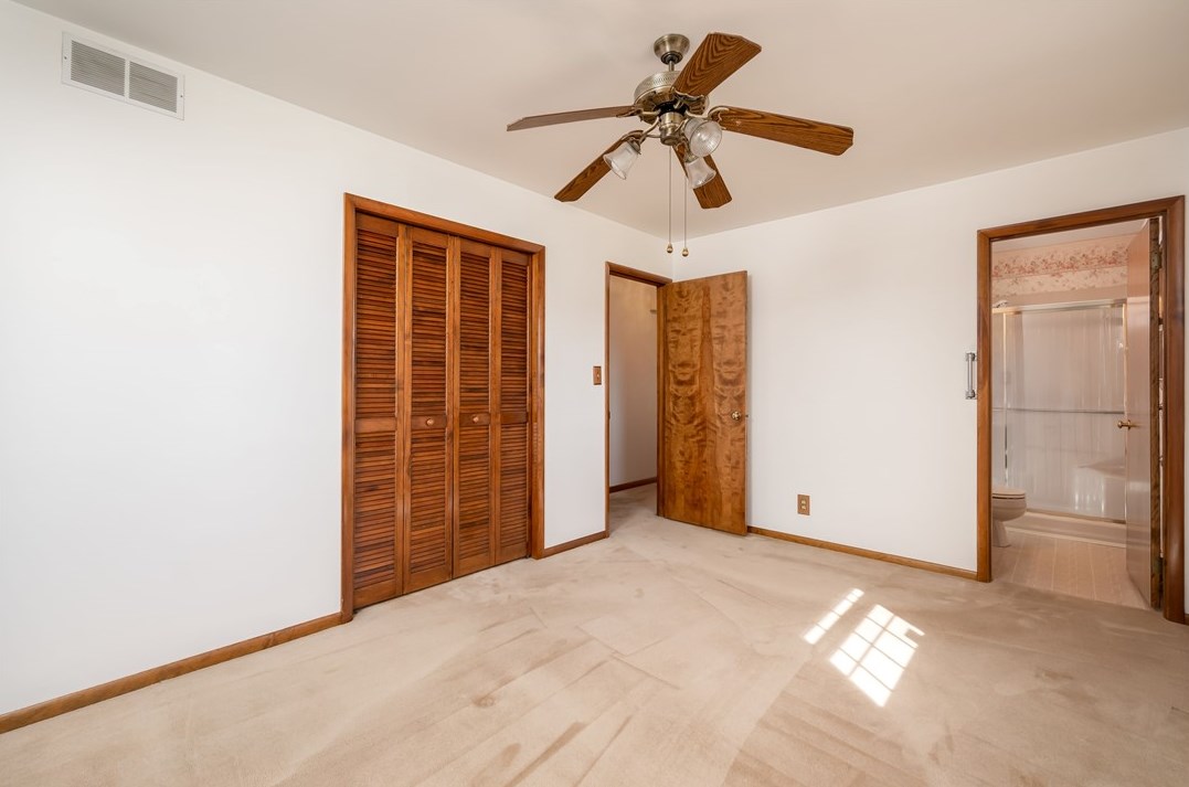 102 Rembrandt Dr, Butler PA  16002-7558 exterior