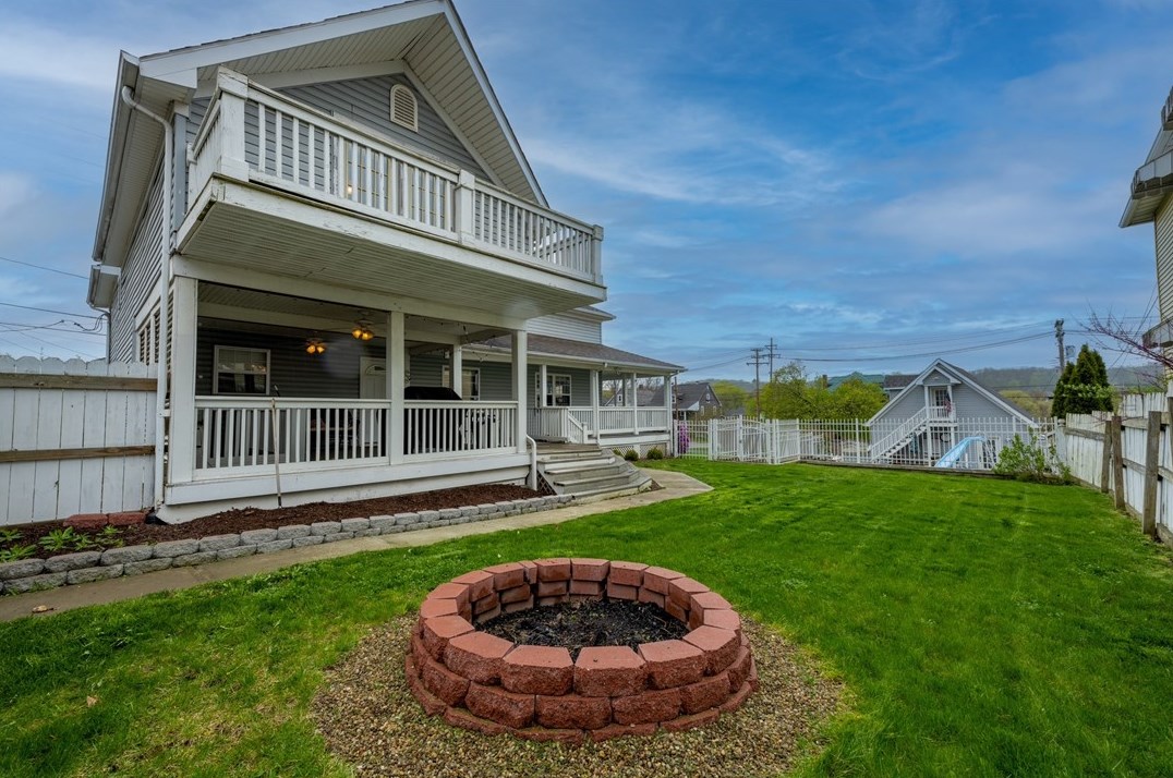 115 1st St, Ellwood City PA  16117-2104 exterior