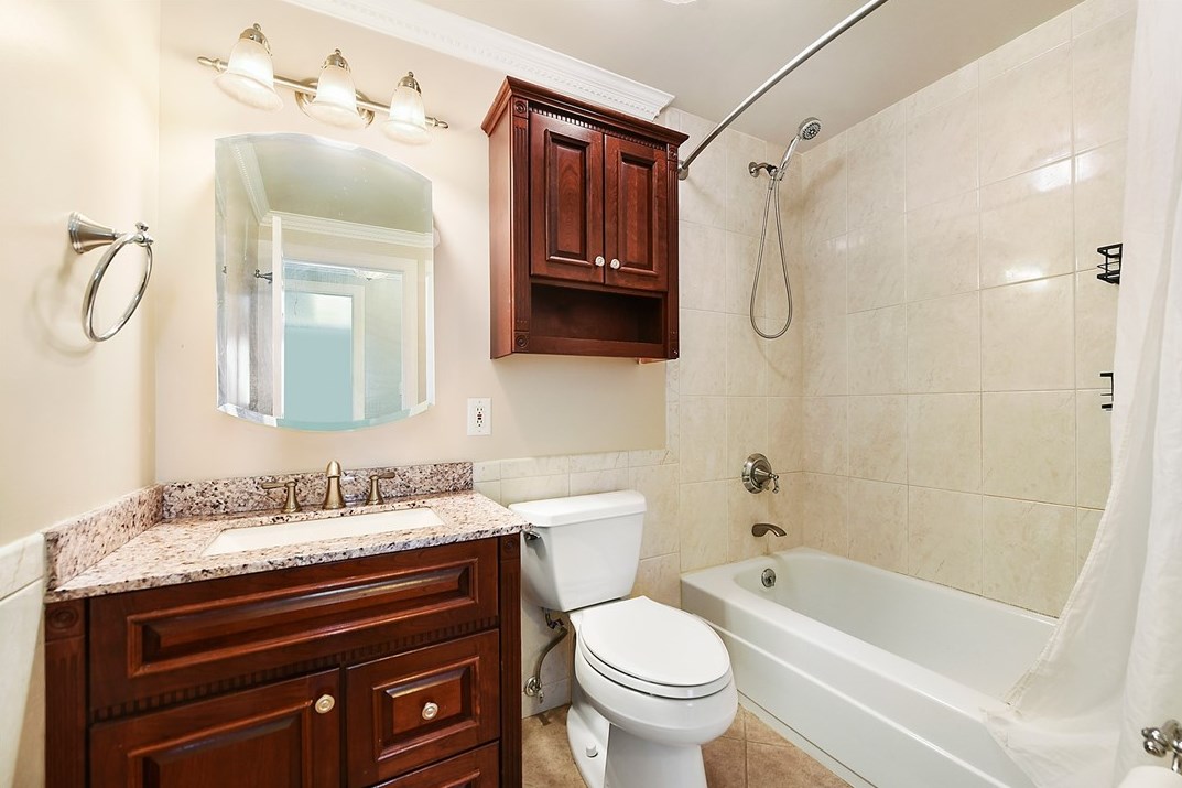 34 Mohawk Dr, Greensburg PA  15601-4772 exterior
