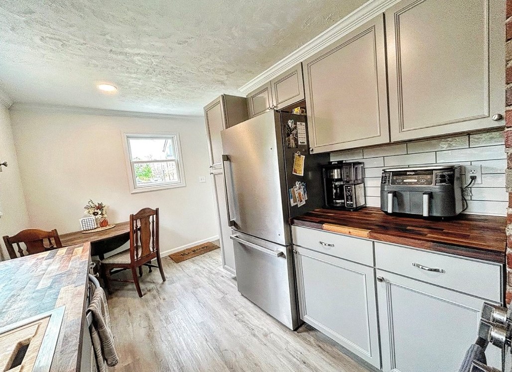 329 Evans City Rd, Butler PA  16001-2715 exterior