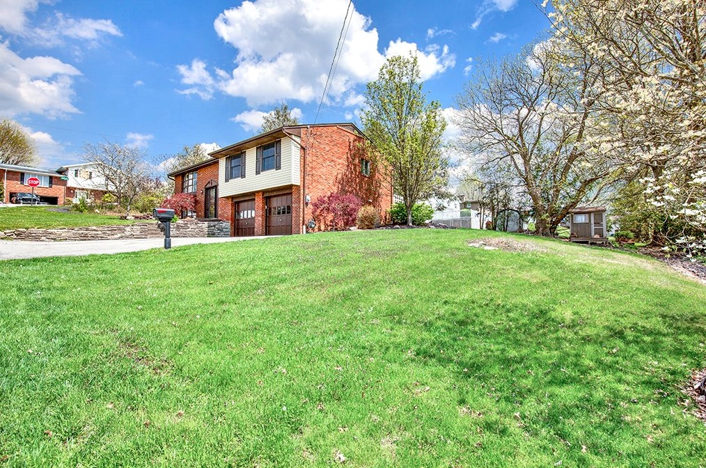 226 Ellsworth St, California PA  15419-1266 exterior