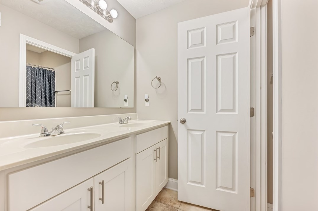 609 Aberdeen Ct, Moon Twp PA  15108 exterior