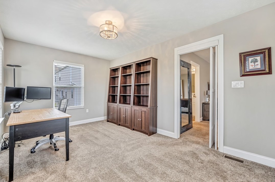 609 Aberdeen Ct, Moon Twp PA  15108 exterior