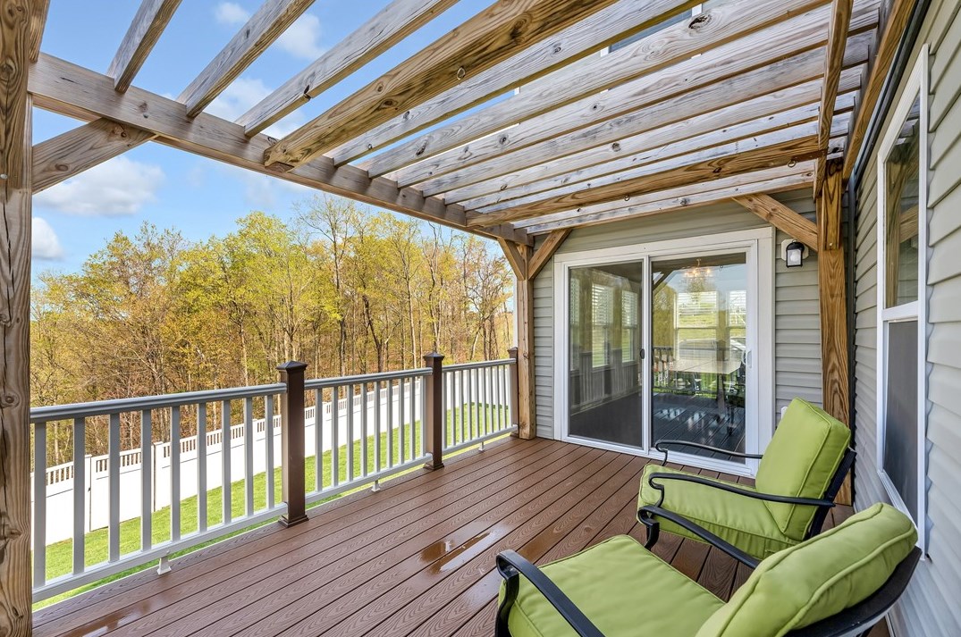 609 Aberdeen Ct, Moon Twp PA  15108 exterior