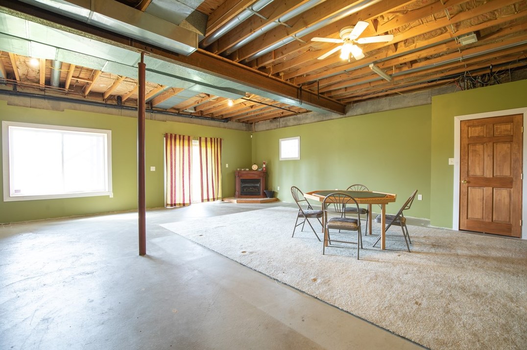 233 Jefferson Rd, Butler PA  16002-8869 exterior