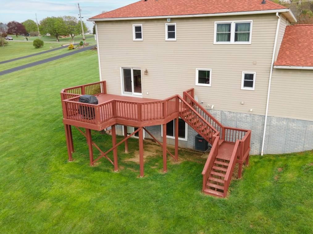 233 Jefferson Rd, Butler PA  16002-8869 exterior