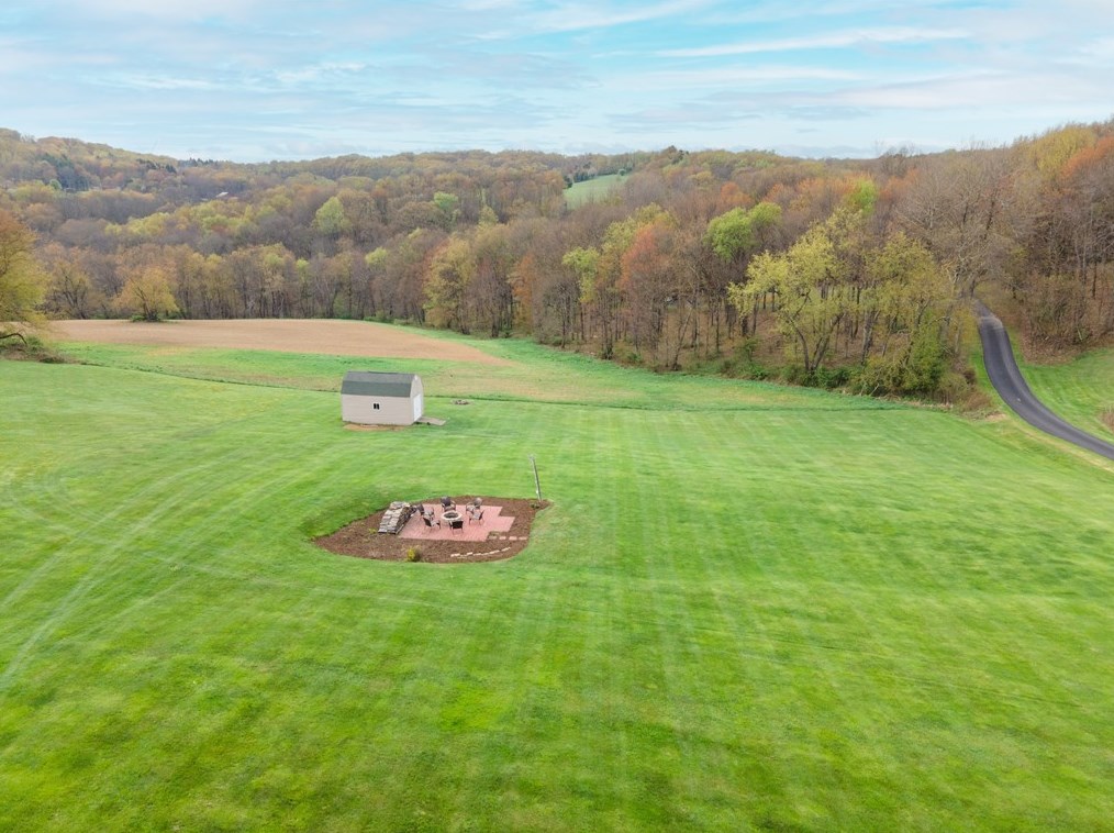 233 Jefferson Rd, Butler PA  16002-8869 exterior