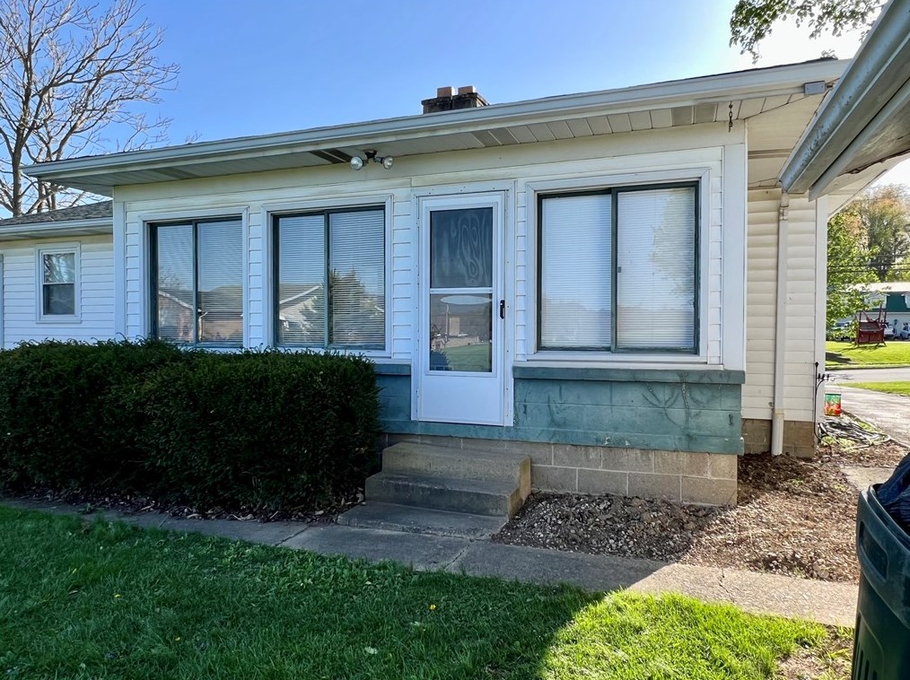 11 Liberty St, Smithfield PA  15478-9704 exterior