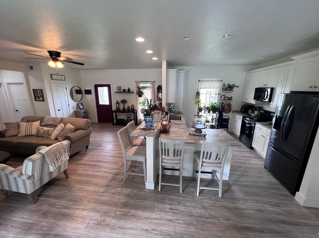 72 Baron Ct, Hopwood, PA 15445