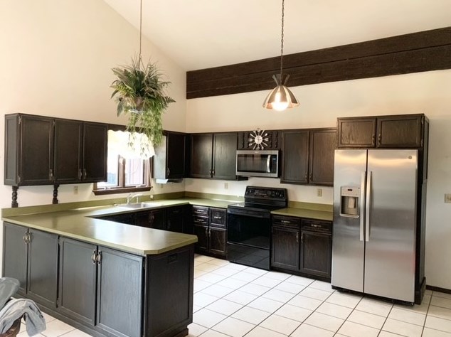 112 Green Forest Dr, Baden PA  15005-9619 exterior