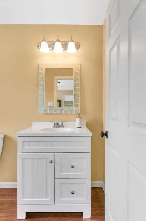 1300 Deerfield Dr, Monroeville PA  15146-4408 exterior