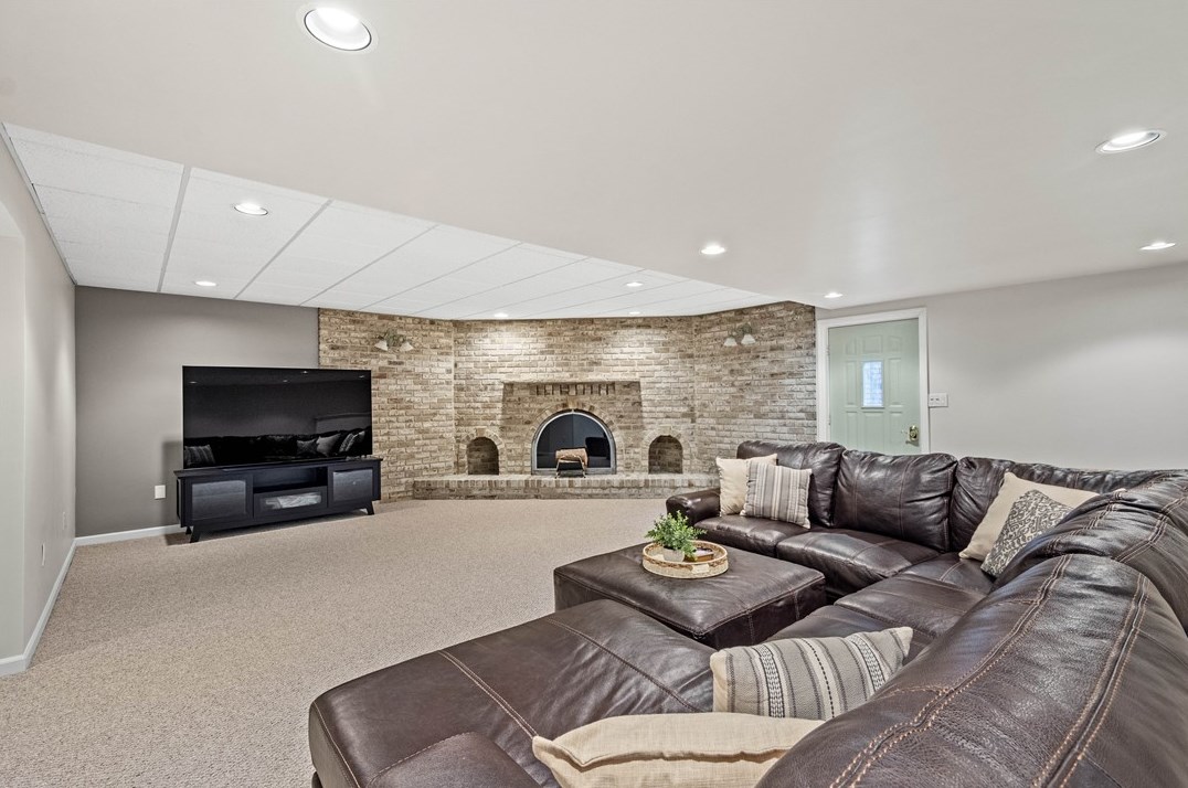 220 Verona Dr, Washington PA  15301-2764 exterior