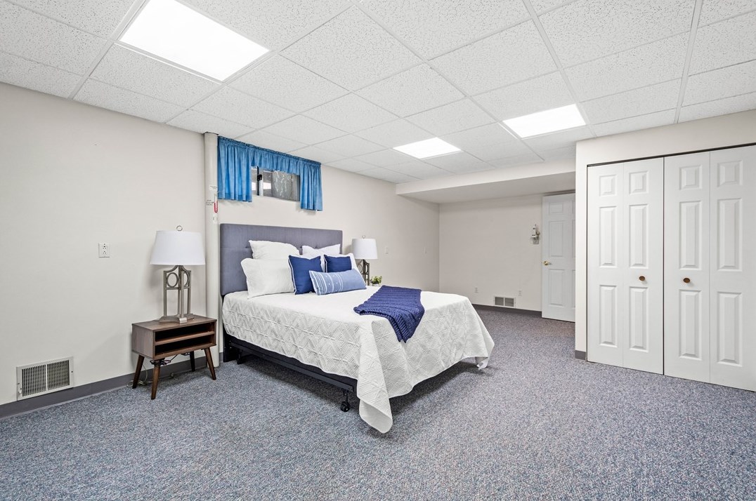 220 Verona Dr, Washington PA  15301-2764 exterior