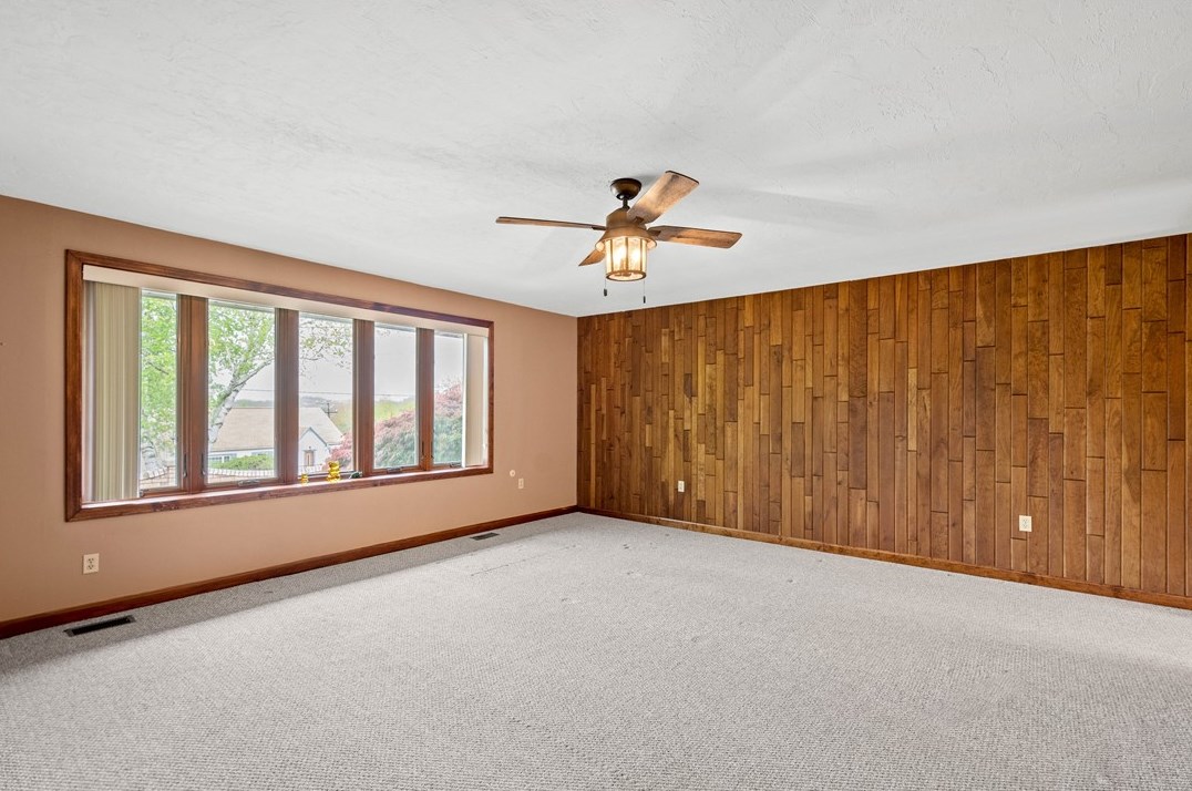 220 Verona Dr, Washington PA  15301-2764 exterior