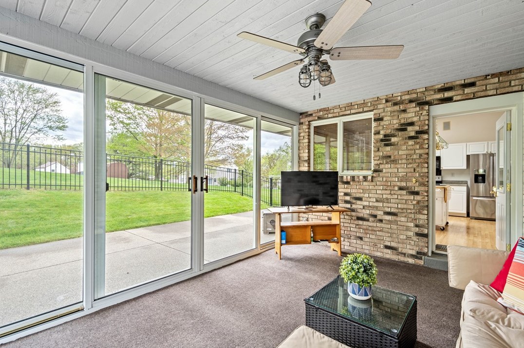 220 Verona Dr, Washington PA  15301-2764 exterior