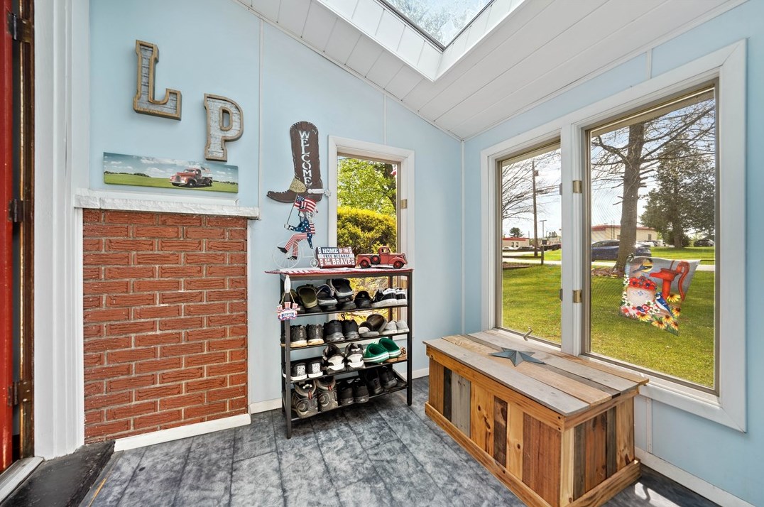 131 Constitution St, Perryopolis PA  15473-1391 exterior