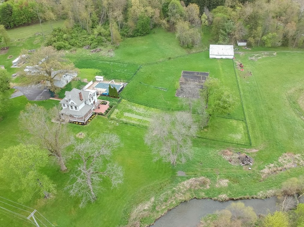 1815 Old Butler Rd, New Castle PA  16101-3130 exterior