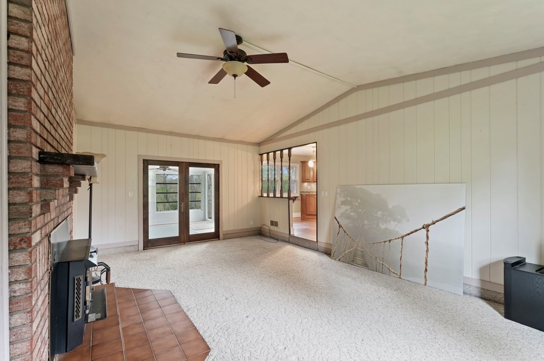 323 Laddie Dr, Washington PA  15301-1334 exterior